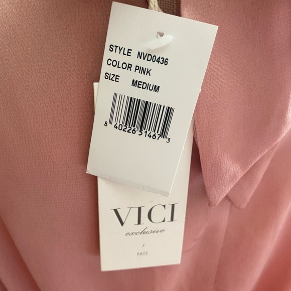 ๐NWT- VICI CALL ME ANGEL TEXTURED SATIN DRESS - PINK - Picture 7 of 8